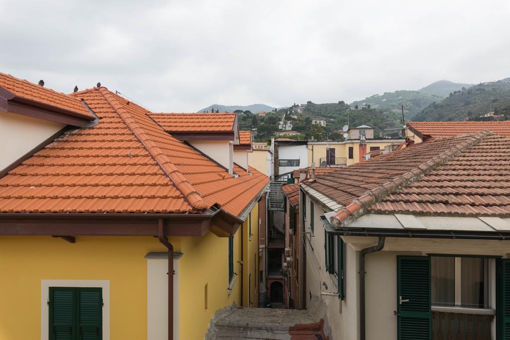 Ensemble Rooms Di Vayadu Alassio Exterior photo